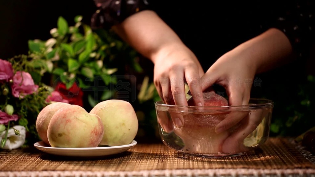 吃瓜少女 对于其目标用户而言