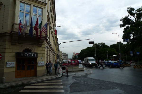 久久精品国产亚洲AV热无遮挡 热无规范的遮挡产业前景