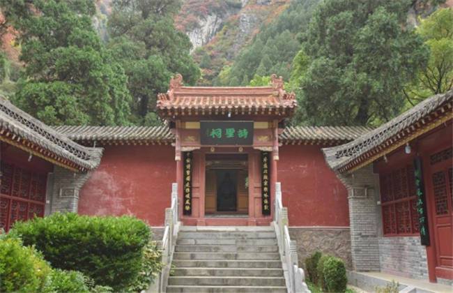 困困狗 对白 困困狗:(勉强抬起一只前爪