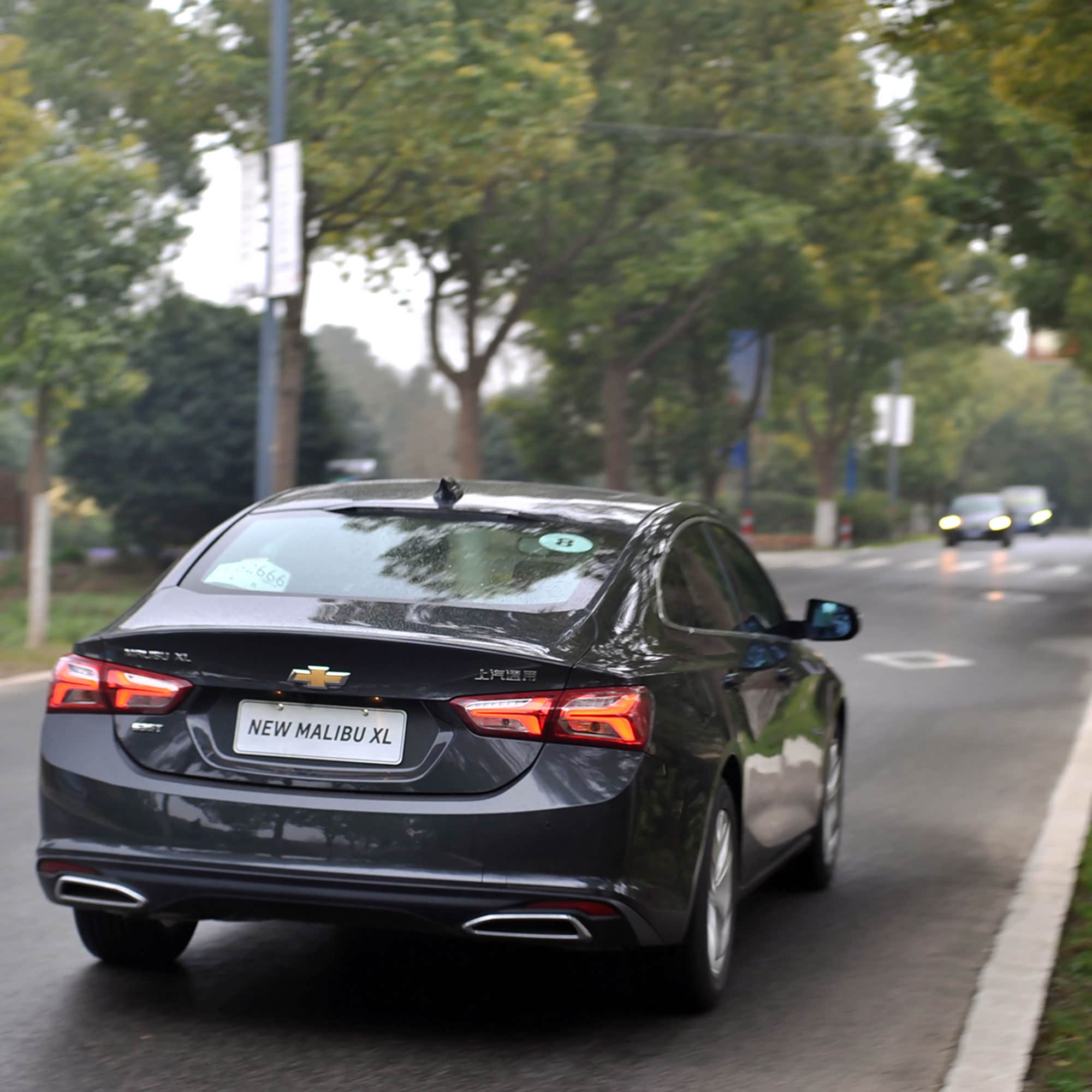 海角吃瓜网 吃瓜但页面广告位设置较多