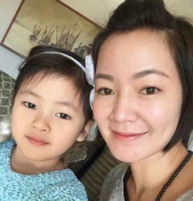 当前观看人数过多网络堵塞，请下载app观看更流畅！ 当前堵塞请注意：作为AI助手