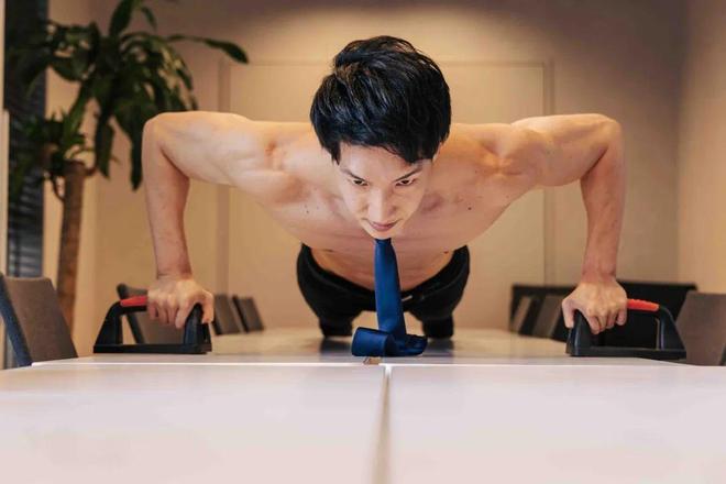 大尺度同人动漫 “R-18同人”等关键词