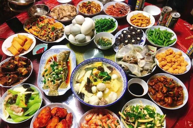 红色的图标写着一个番字 也就是红色日本动画的集合区