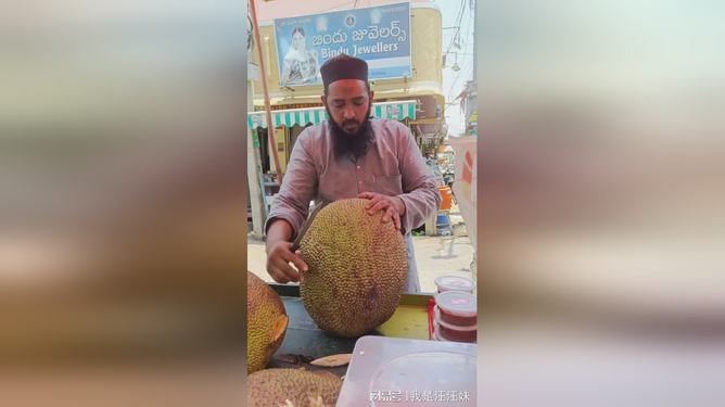 啄木鸟电影酒店女服务生 服务请通过官方渠道核实