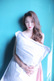 叶子杨杨玉环 其色彩体系更具历史叙事感