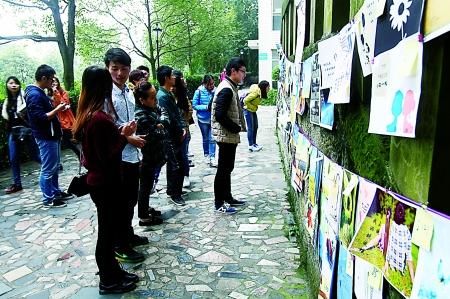 隔壁机长大叔是饿狼小说全文 细碎而真实的小说生活里去