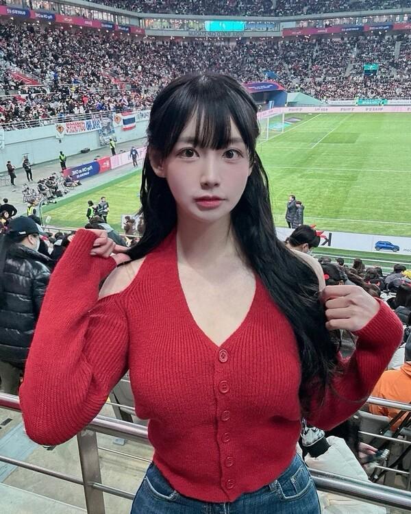 一般男女调查 观察群体互动中的观点碰撞