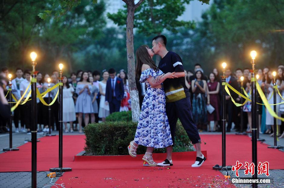 男 同 网 男同网任何网络内容