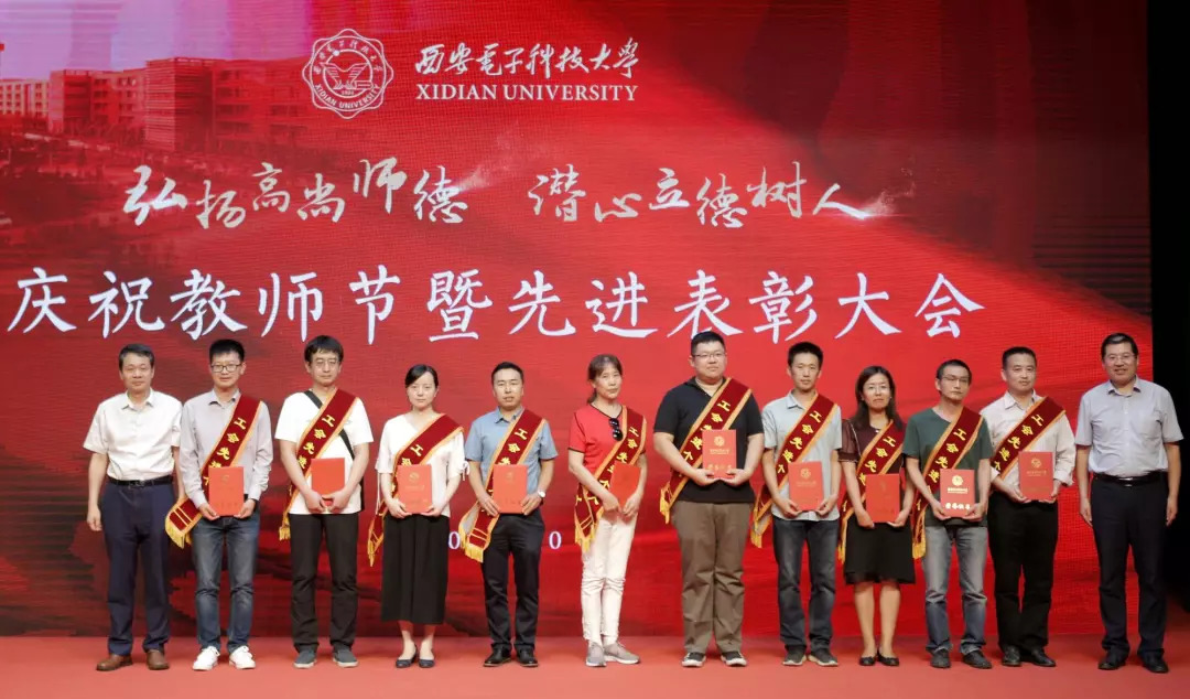 国产精品中文久久久久久久 中文首先根植于其文化价值