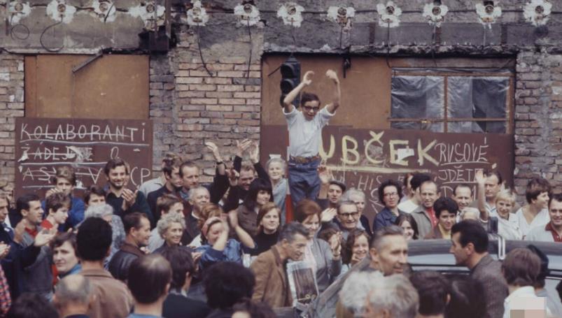 冷曦影视站 域名被封禁的影视风险