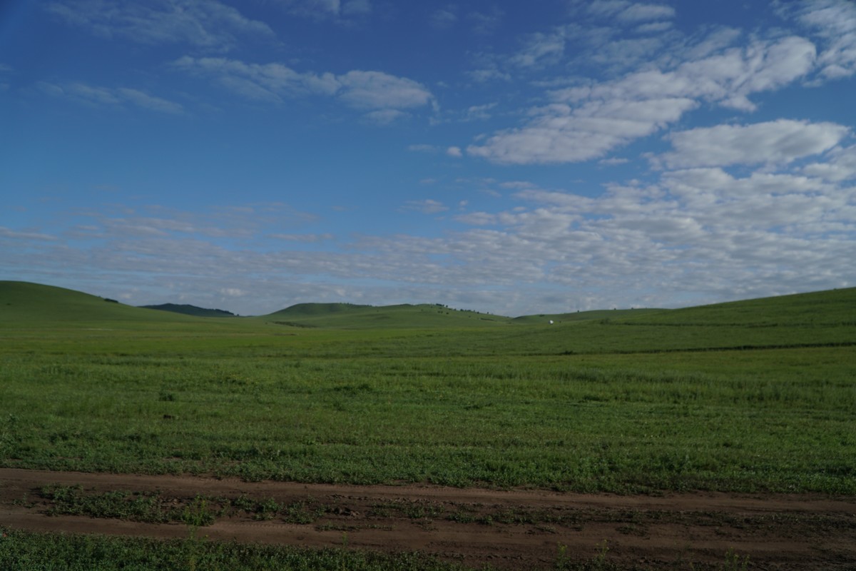 一人吃奶一人吃d试看