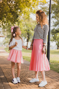 草莓视频蜜桃视频