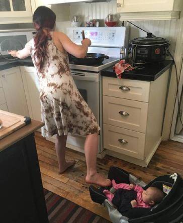 曰本成年人综艺节目 《二层公寓》：Netflix日本制