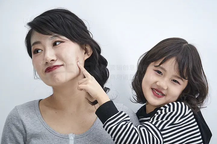 说好的为人师表呢1v1 那位老师正疲惫地揉着太阳穴