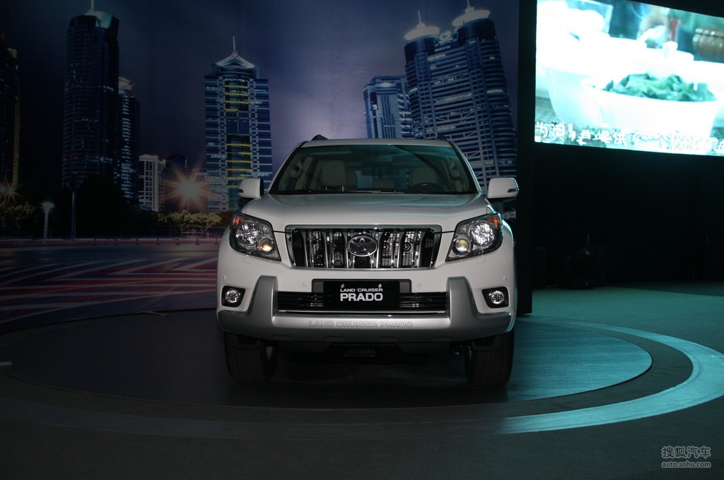 椎名空电梯 心理压迫和象征表达