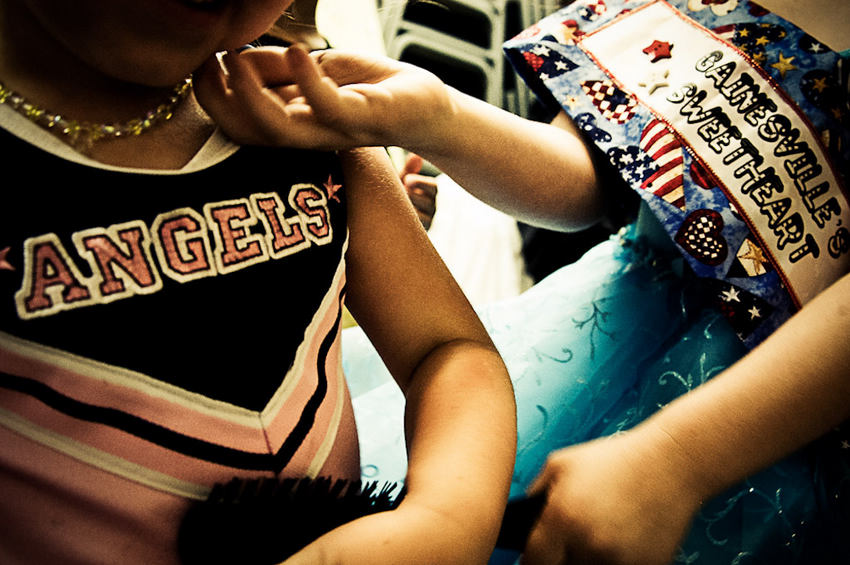 何苗 视频 避免传播其个人非公开影像