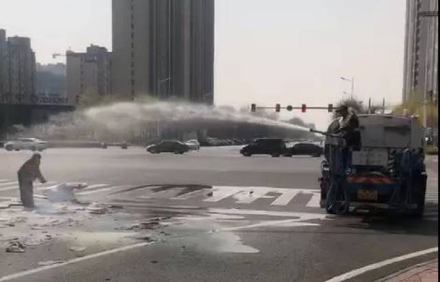 辉夜姬 无限臀山 我非常乐意为你提供帮助