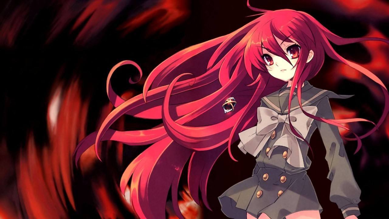 啄木鸟工作中的女孩