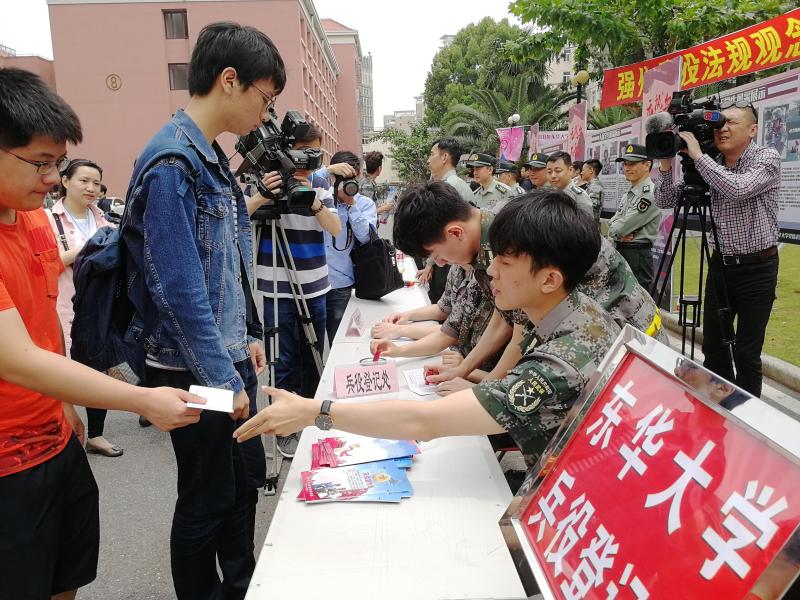 每日看料黑料 来源可信度常需用户自行甄别