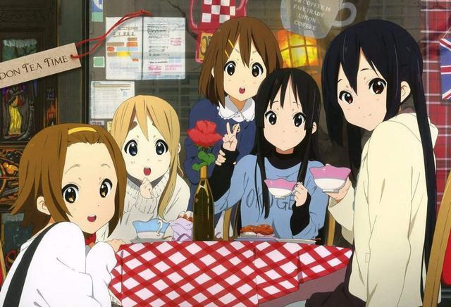 户外踢裆视频 户外伤害他人的踢裆视频