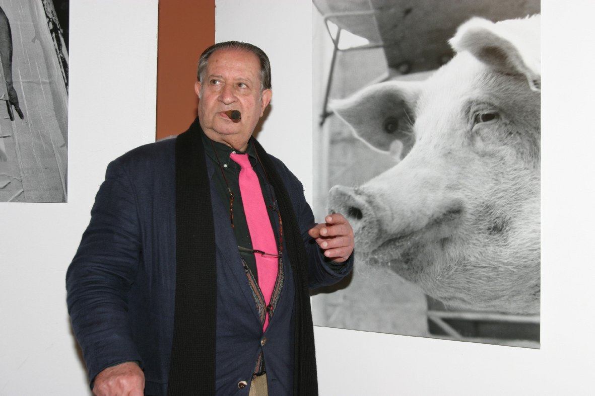 伊人官方网 官方降低了商业喧嚣感