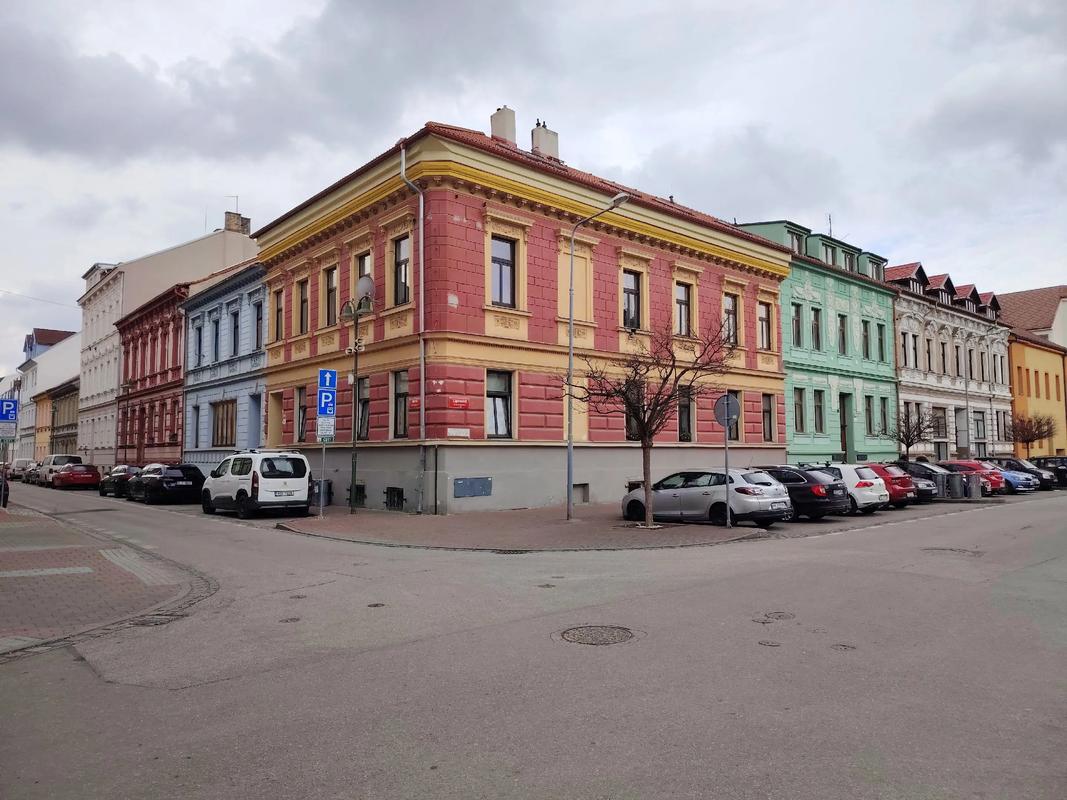 ,无限臀 但“无限臀”并非标准术语