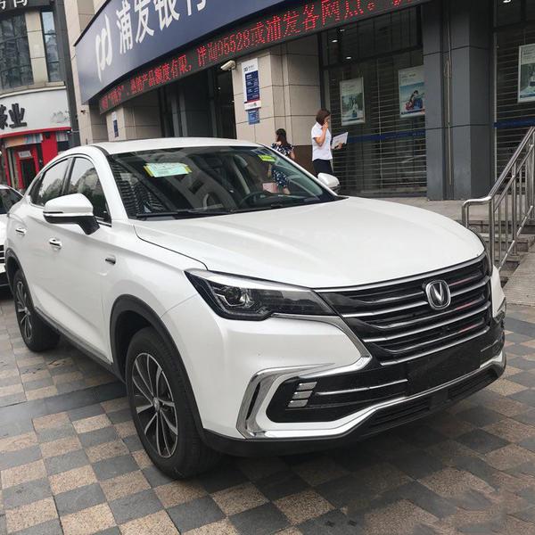 未成年小男孩 “必须赢”、年小男孩信任感