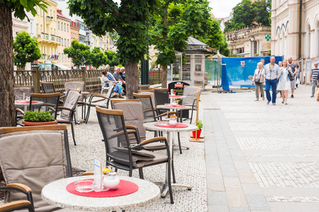 久久久亚洲av无码精品一区 品区由于文化传统与法律限制