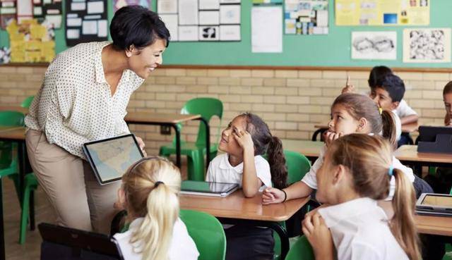 h漫画男男 色情或不健康内容的画男作品