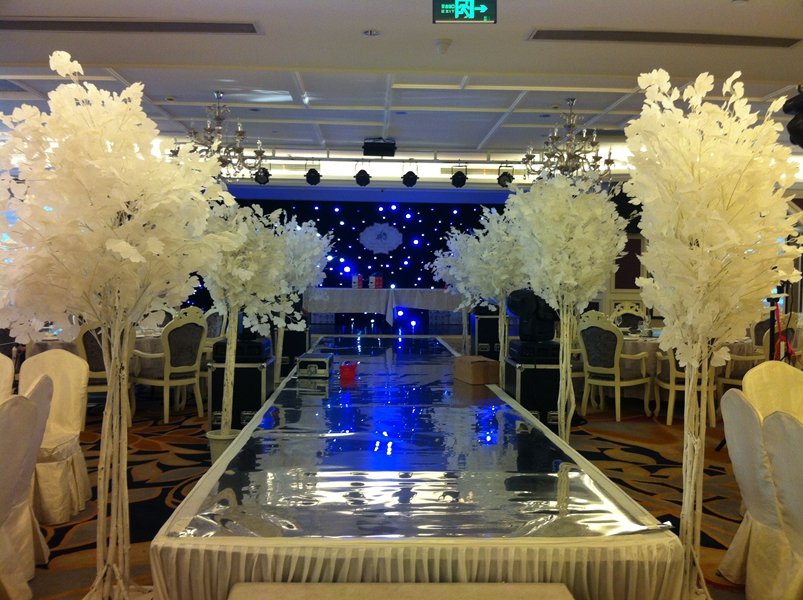 久久久无码精品亚洲日韩京东传媒 否则容易淹没在洪流里