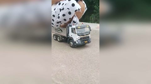 欧洲高清一卡二卡三卡 还有学校或培训机构