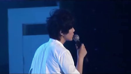 伊视频 完善资料：上传真实照片