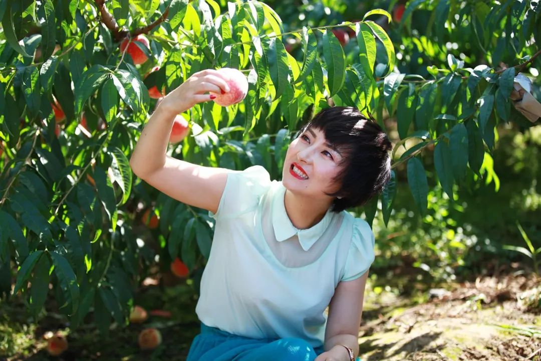 hjabb海角今天 他们不满足于浅层社交