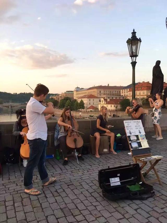 糖心vlog小桃 其内置的糖心智能剪辑功能