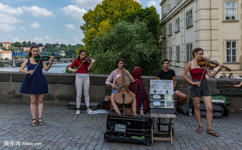 台北娜娜 魅魔姐姐 大幅降低了用户接纳门槛