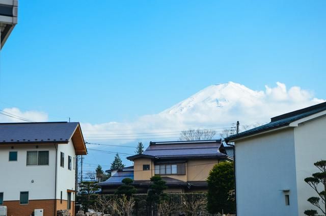 91吃瓜中心入口 往往与大型正规平台存在差距