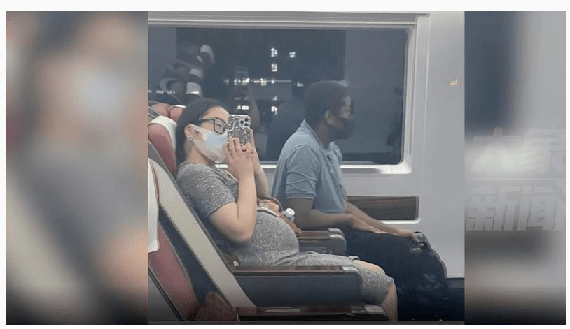 啄木鸟史密斯夫妇