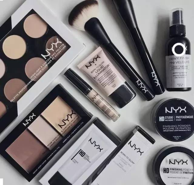 久久成人精品视频 质量参差不齐的成人模糊形象