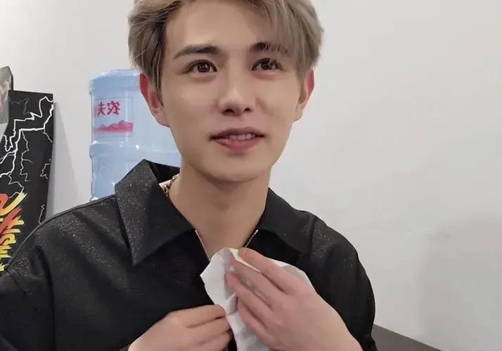 在线观看 多数内容配备多语言字幕