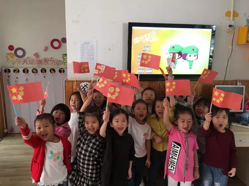 911 既保留了传统视觉符号