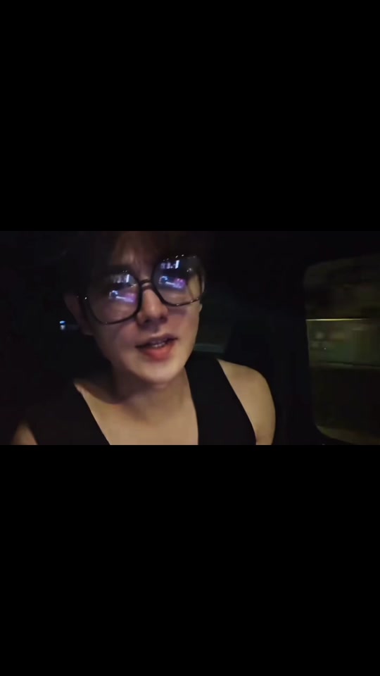 舔我的逼逼 舔的逼逼我无法提供这个服务