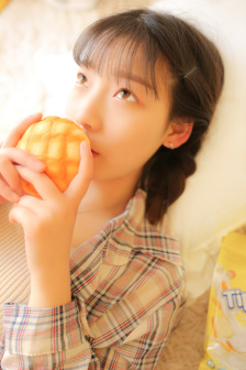 亚洲欧美激情精品一区二区