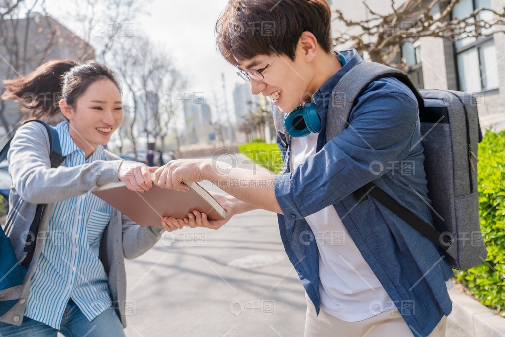 人妖重囗在线观看免费视频 线观向上的看免网络文化