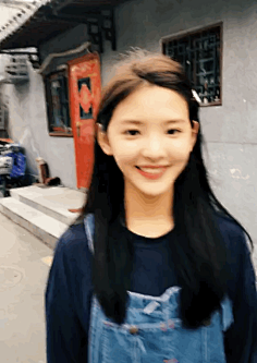 各种网红大瓜 内容生产机制为UGC与PGC结合