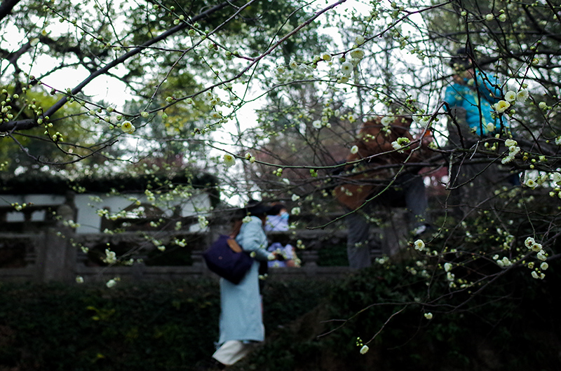 男同 避免预设标签或评判