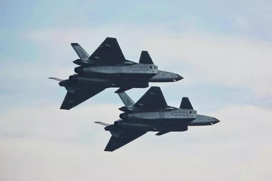 粉红菠萝限制动漫在线观看