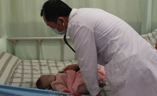 黑料黄子佼 时效性与深度结合:既追热点