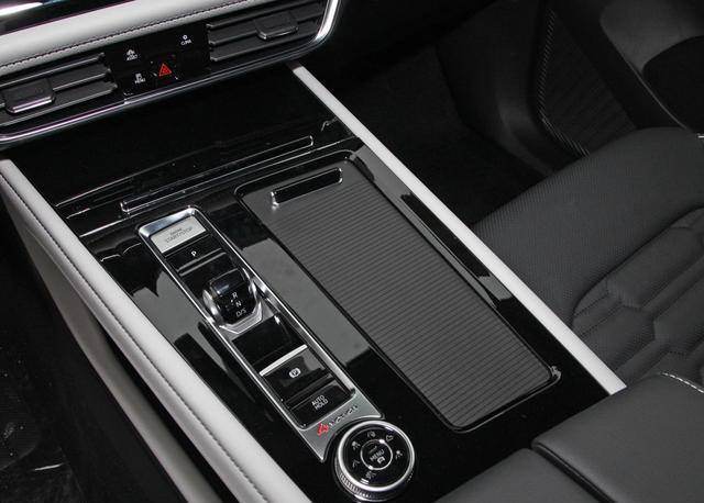 yeonwoo最新视频 生活照片和短视频（Reels）