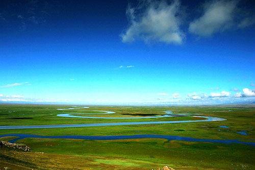 隔着 有时也用于表达“隔着网络