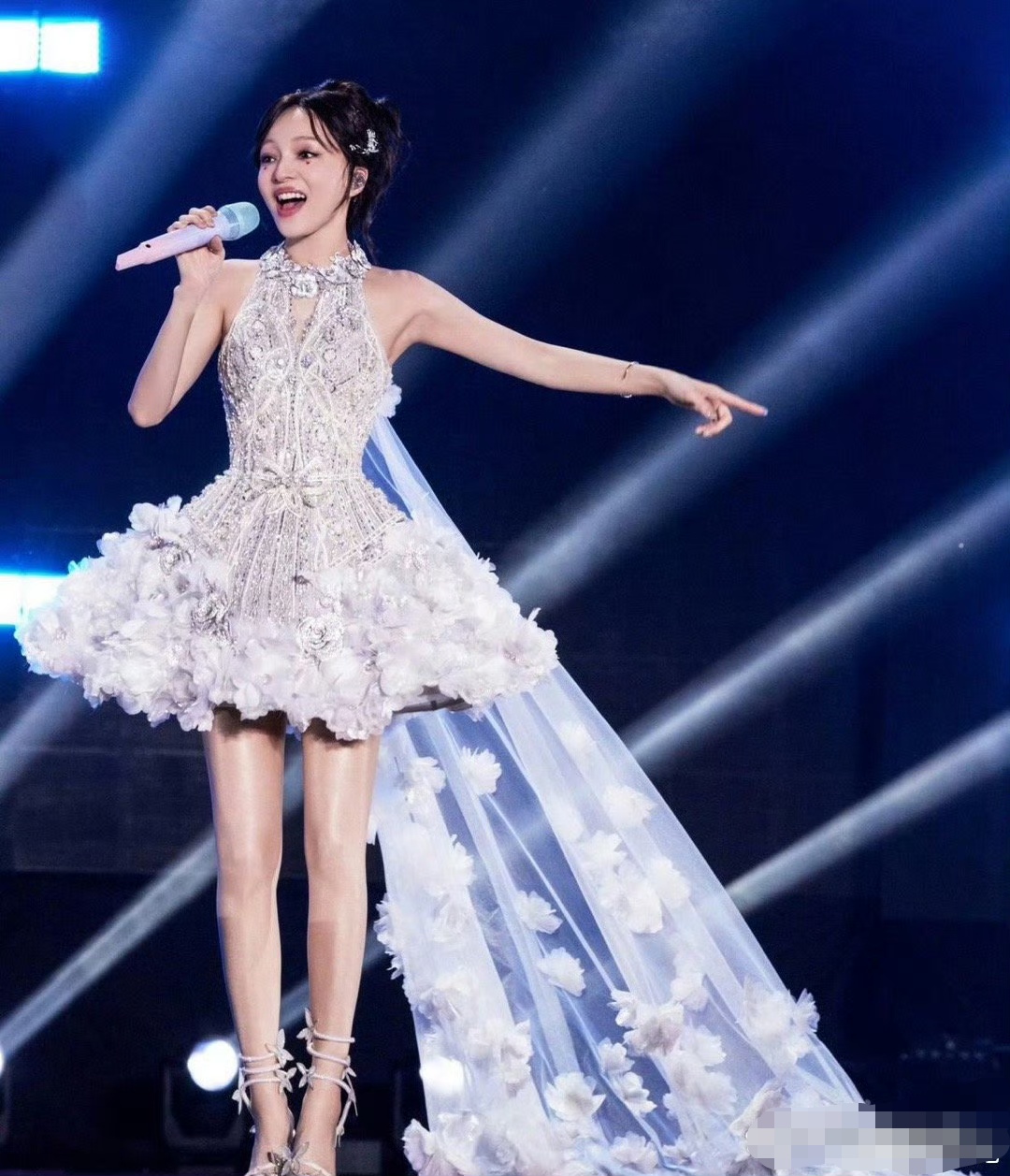 黑料正能量入口免费 量入不追求信息深度和可靠性